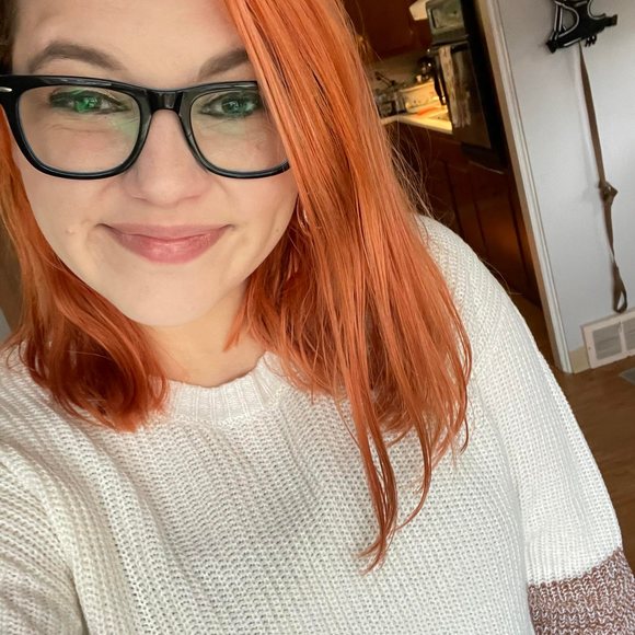 Meet your Posher, Bridget - Picture 1 of 1